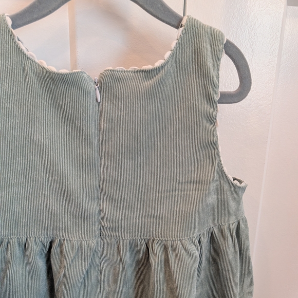 Girls Green Corduroy Jumper  Dress With Embroidered Sunflower Leaf Floral Design - Picture 3 of 8